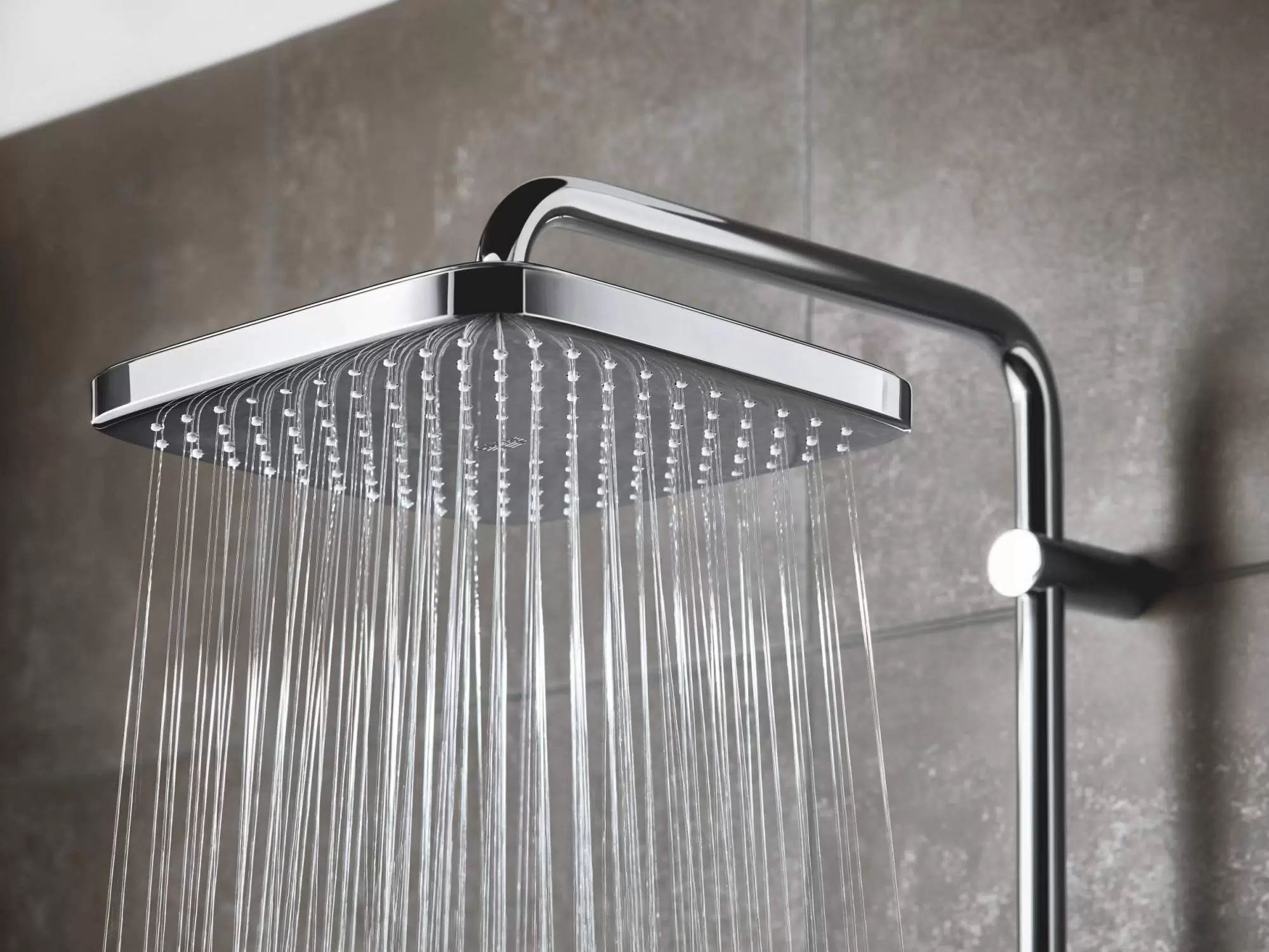 Хромированная душевая лейка Grohe Tempesta 250 Cube 26681000