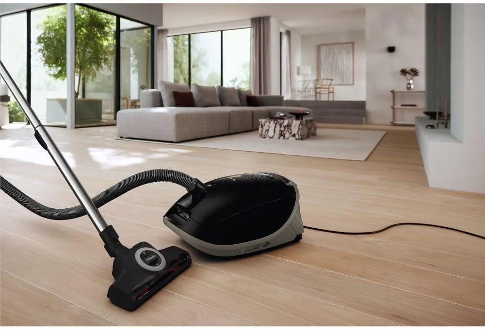 Пылесос Miele Guard M1 Cat&Dog Obsidian Black