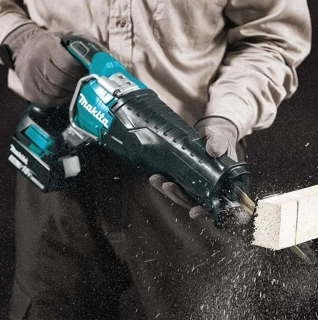Пила сабельная Makita DJR187Z без АКБ и ЗУ