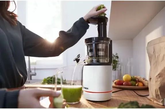 Шнековая соковыжималка Bosch VitaExtract (MESM500W)