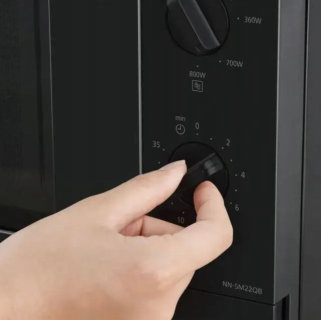 Микроволновая печь Panasonic NN-SM22QBEPG