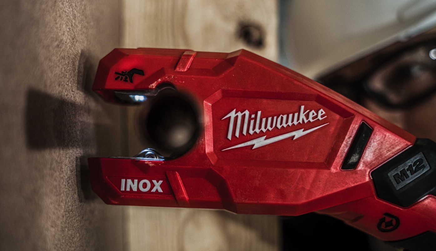 Труборез Milwaukee M12 PCSS0 без аккумулятора и ЗУ 4933479241