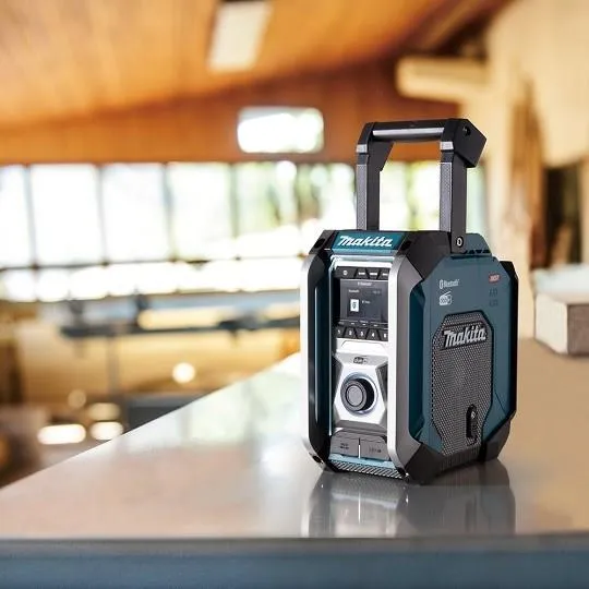 Аккумуляторное радио с Bluetooth Makita MR007G CXT / LXT / XGT, без АКБ и ЗУ