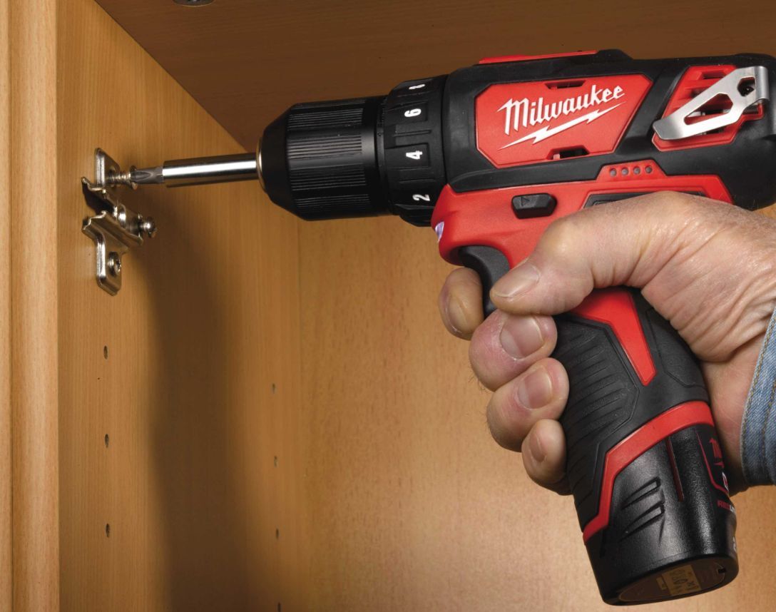 Шуруповёрт‑дрель Milwaukee M12 BDD‑152C , 2 АКБ, ЗУ, Кейс 4933451460