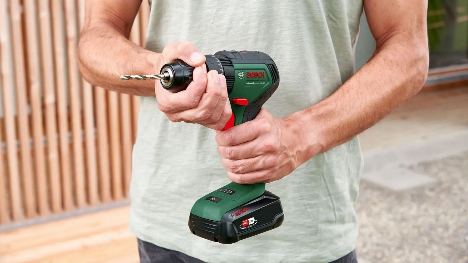 Аккумуляторная ударная дрель Bosch UniversalImpact 18V-60 (06039D7102)