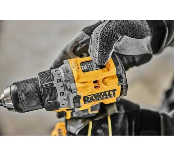 Аккумуляторная дрель-шуруповерт DeWalt DCD800P2TQW, с 2 АКБ 5 Ач и ЗУ, в кейсе