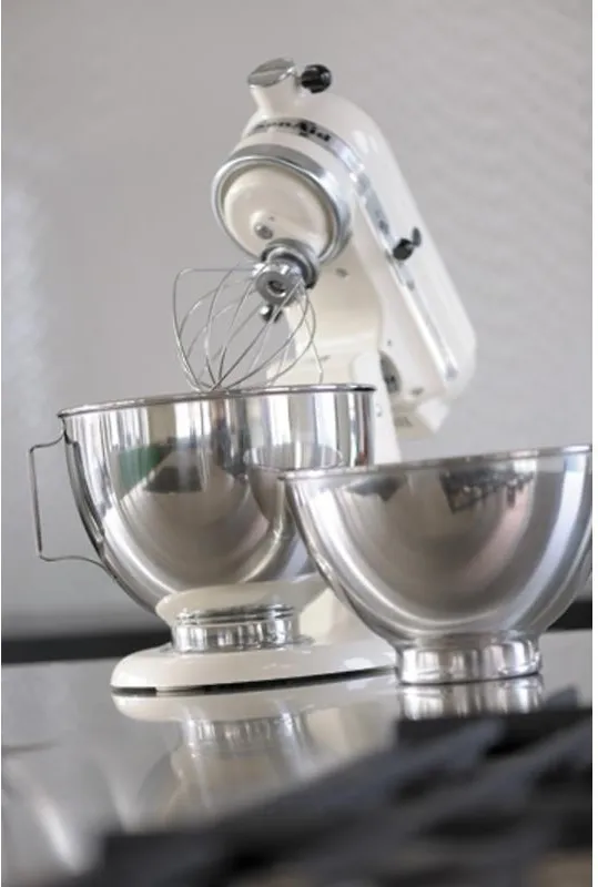 Ковш эмалированный KitchenAid Enamel 1,3 л, 16 см, с крышкой, Empire Red CC003287001