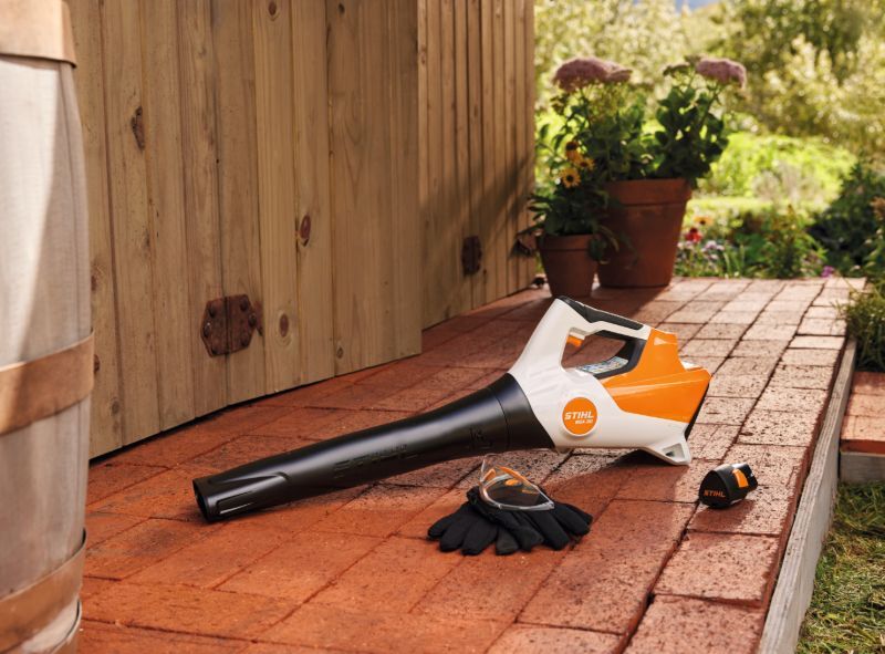 Аккумуляторная воздуходувка Stihl Bga 30.0 с 2 акб и зу