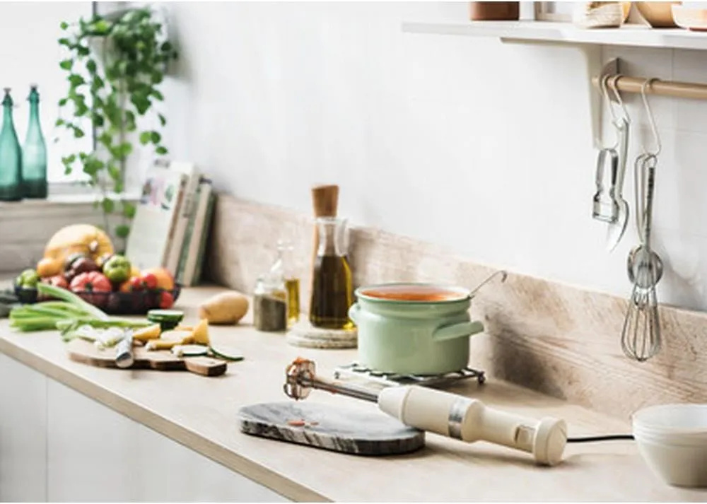 Погружной блендер KitchenAid 5KHBV83EAC, кремовый