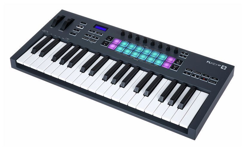 NOVATION FLkey 37 Миди-контроллер для FL Studio 37 клавиш