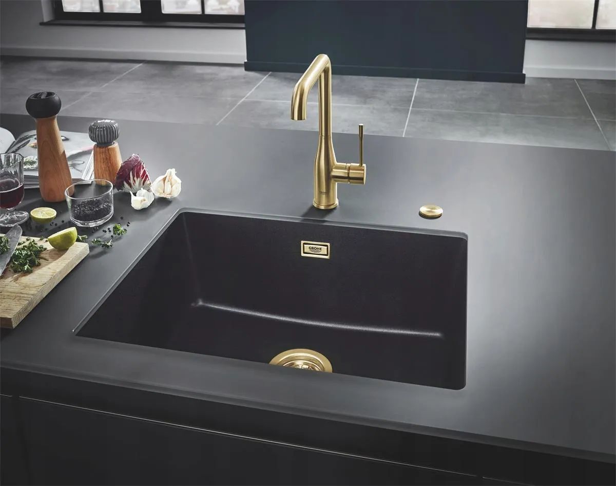 Смеситель Grohe Essence New Brushed Cool Sunrise 30269Gn0