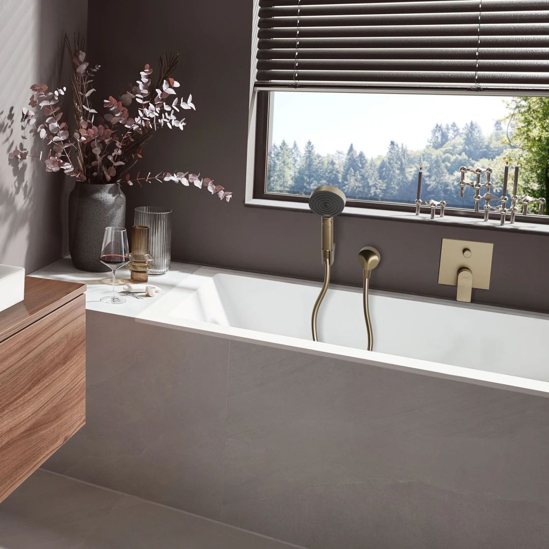 Смеситель для душа и ванны Hansgrohe Vivenis 75416140