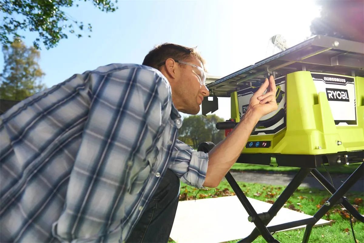 Настольная электрическая пила RYOBI RTS1800EF - G