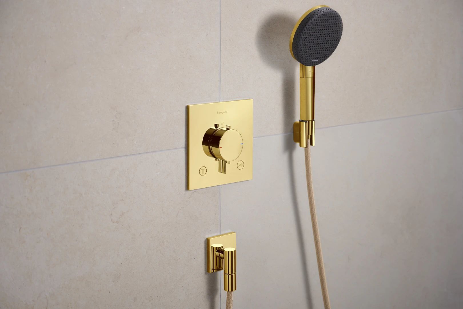 Душевая лейка Hansgrohe Raindance Alive S 125 EcoSmart+ с тремя видами струи 24512990 золотой