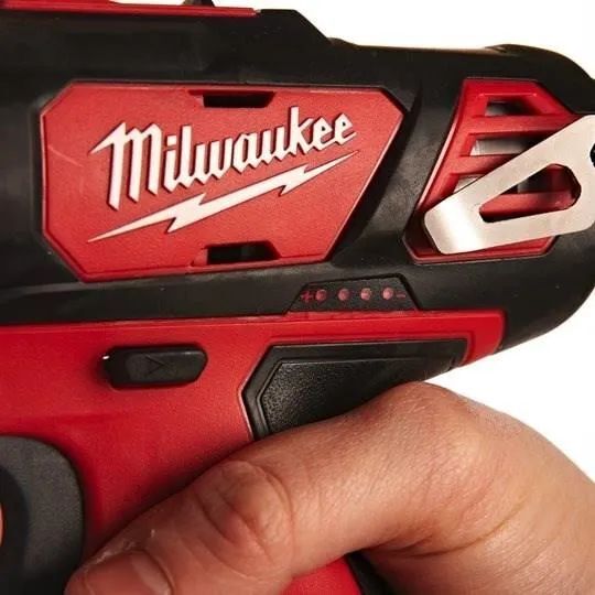 Дрель-шуруповёрт Milwaukee M12 BPD-202C 1 2.0 Ah и ЗУ 4933441940
