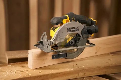 Аккумуляторная циркулярная пила Stanley SFMCS550M2KQW