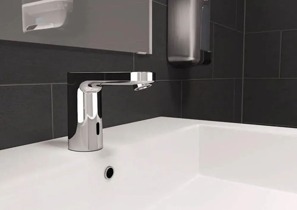 Смеситель для раковины Hansgrohe 1502000