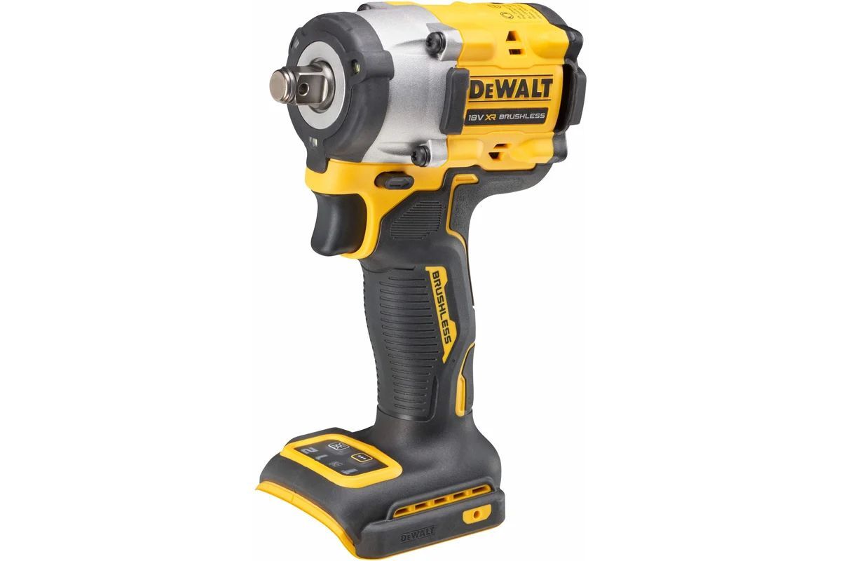 Аккумуляторный гайковерт DeWalt DCF921E2T, с 2 АКБ 1.7 Ач и ЗУ, в кейсе