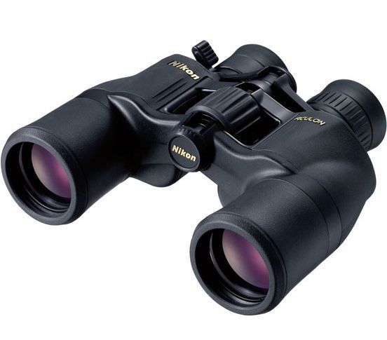 Бинокль Nikon Aculon A211 8-18x42 черный