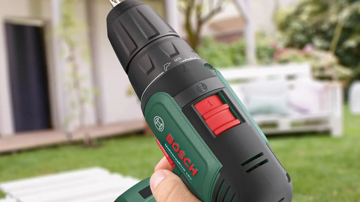 Аккумуляторная дрель-шуруповёрт Bosch UniversalDrill 18V (06039D4001)