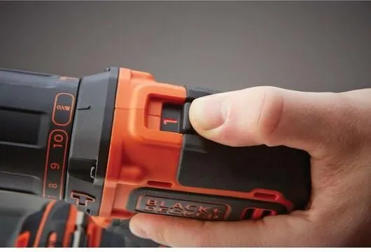 Аккумуляторная ударная дрель Black&Decker BDCHD18-QW