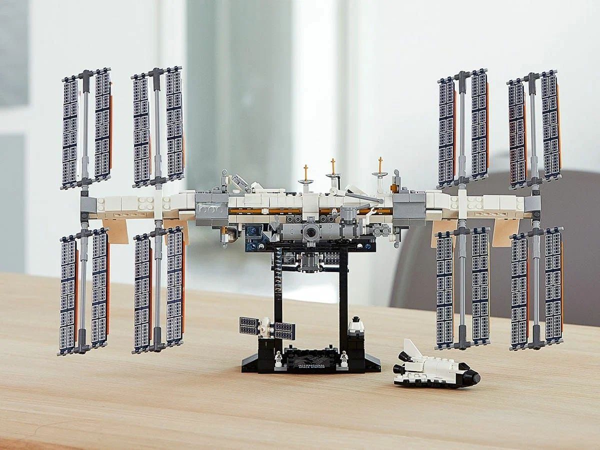Конструктор LEGO Ideas 21321 Международная Космическая Станция, 864 дет.