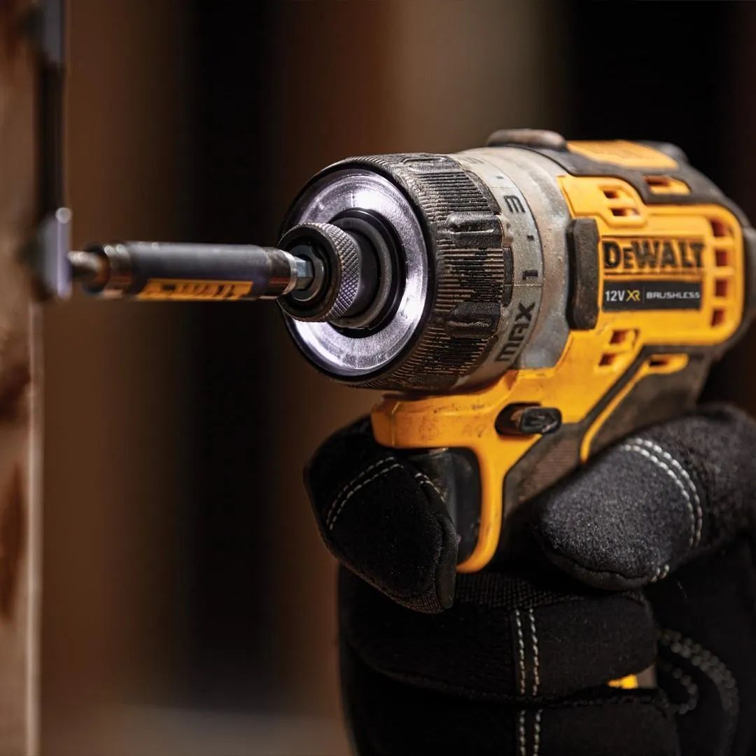 Аккумуляторный шуруповерт DeWalt DCF601D2QW, с 2 АКБ 5 Ач и ЗУ