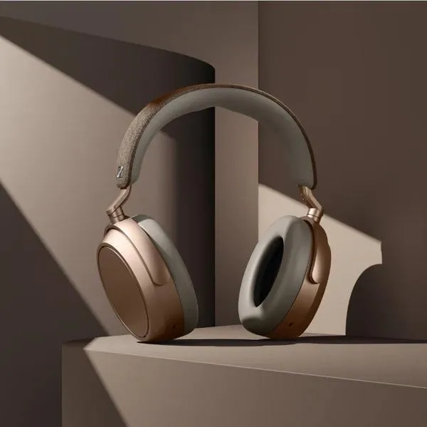 Беспроводные наушники Sennheiser Momentum 4 Wireless Коричневые