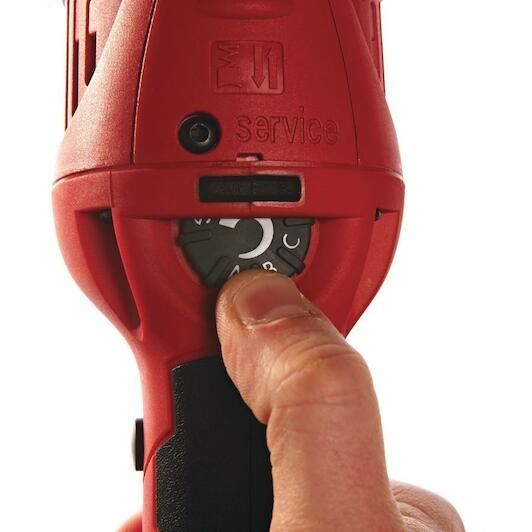 Угловая шлифмашина сетевая Milwaukee AG16-125 INOX 4933407345