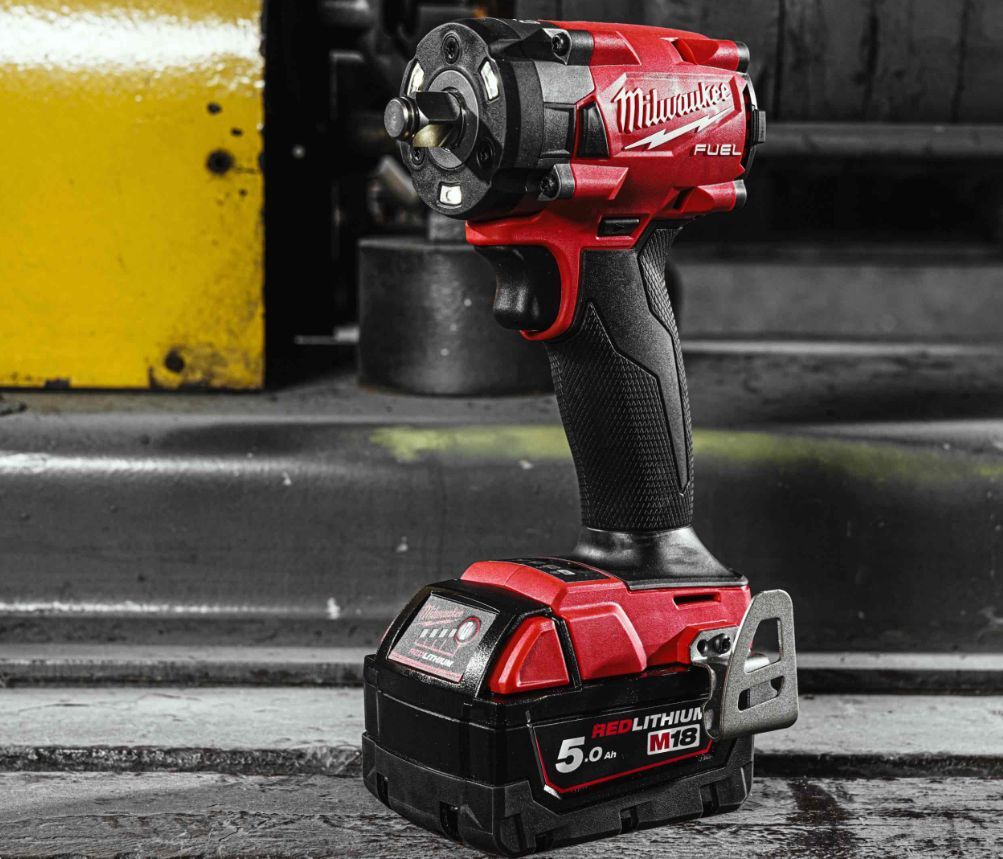 Ударный гайковерт Milwaukee M18FiW2F120 без аккумуляторов и ЗУ 4933498058