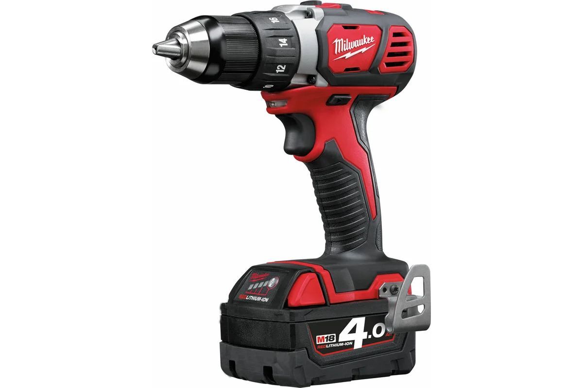 Дрель-шуруповёрт Milwaukee M18 BDD-402C 2 4.0 Ah и ЗУ 4933443565