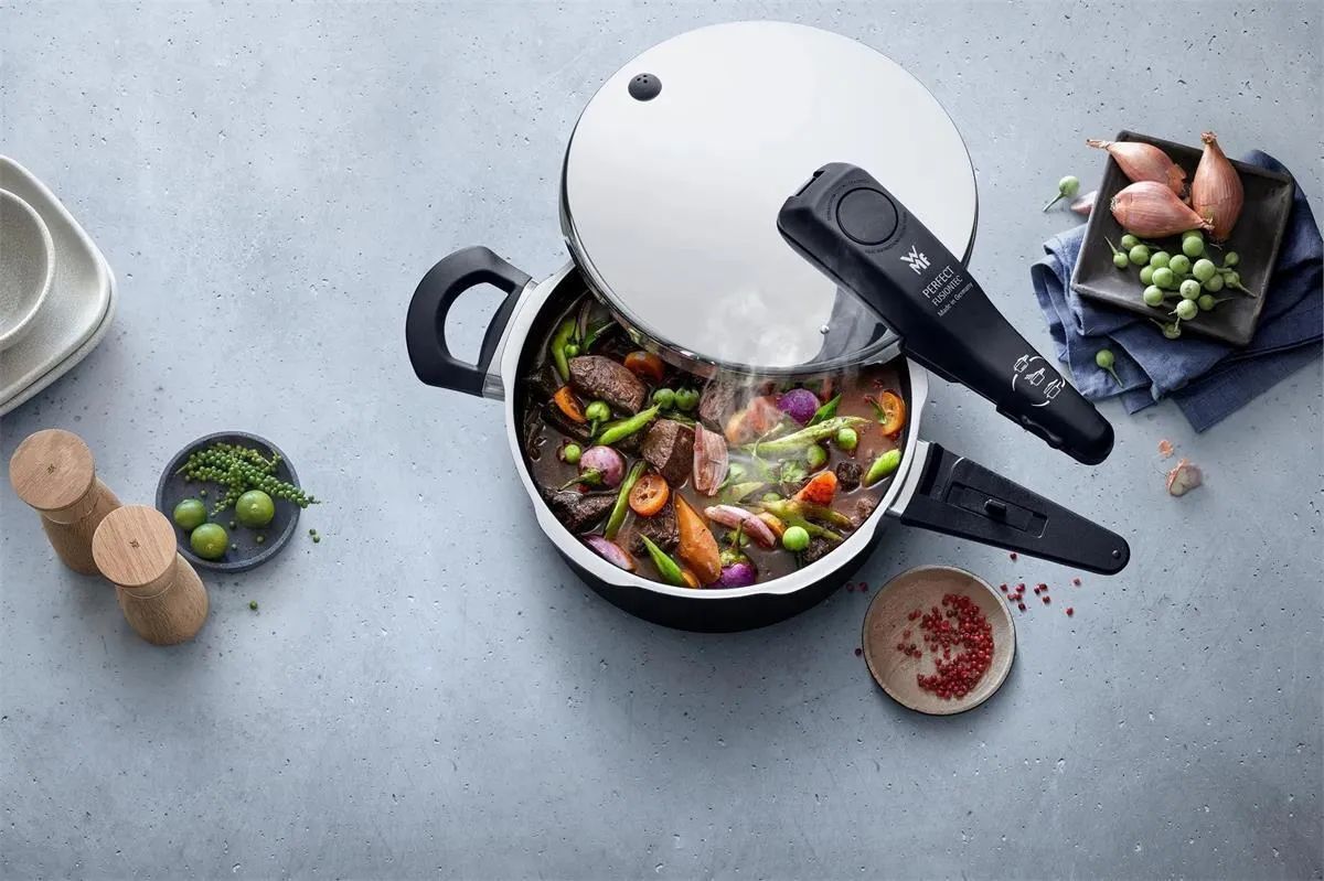 Скороварка WMF Perfect Premium 4,5 л + 3 л