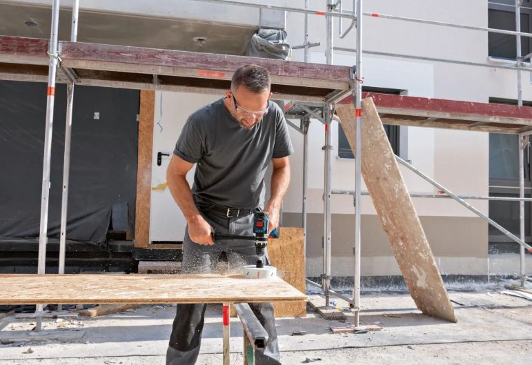 Аккумуляторная ударная дрель Bosch GSB 18V-150 C Professional (06019J5102)