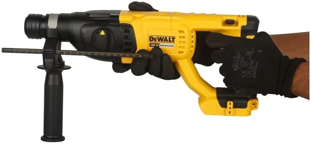 Перфоратор аккумуляторный DeWalt DCH133M2, с 2 АКБ и ЗУ, в кейсе
