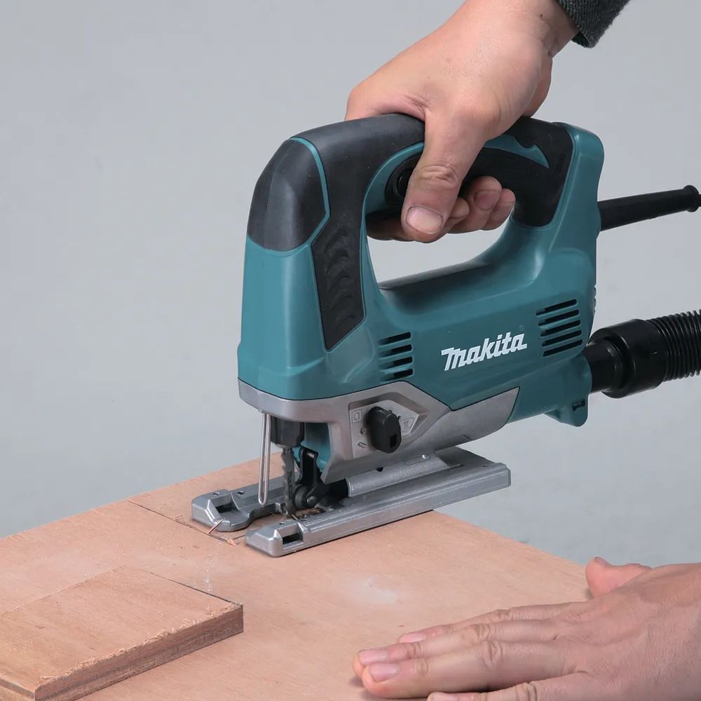 Проводной лобзик Makita JV0600K с кейсом