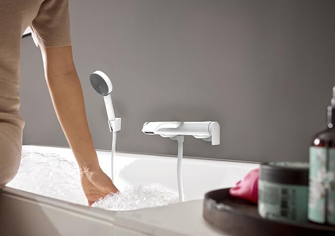 Смеситель для ванной комнаты Hansgrohe Vivenis 75420700 белый матовый