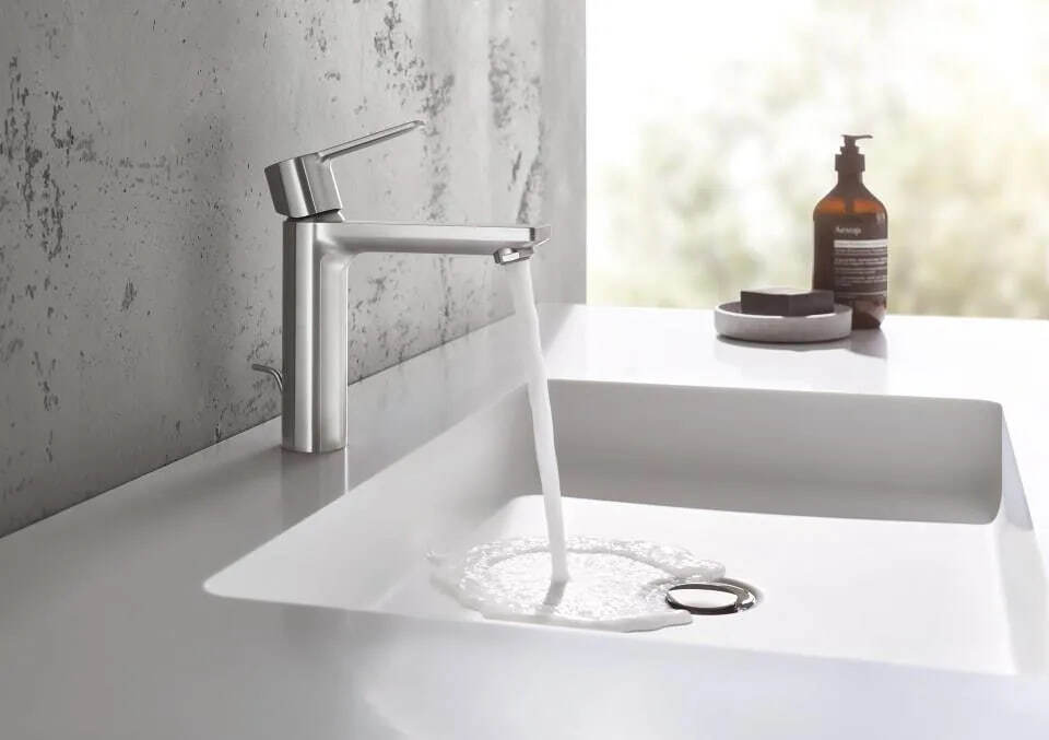 Смеситель для раковины Grohe Lineare S chrome 23106001
