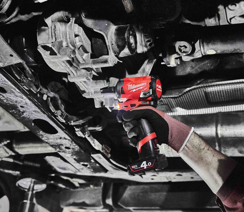 Ударный гайковерт Milwaukee M12 FIWF120 без аккумуляторов и ЗУ 4933464615