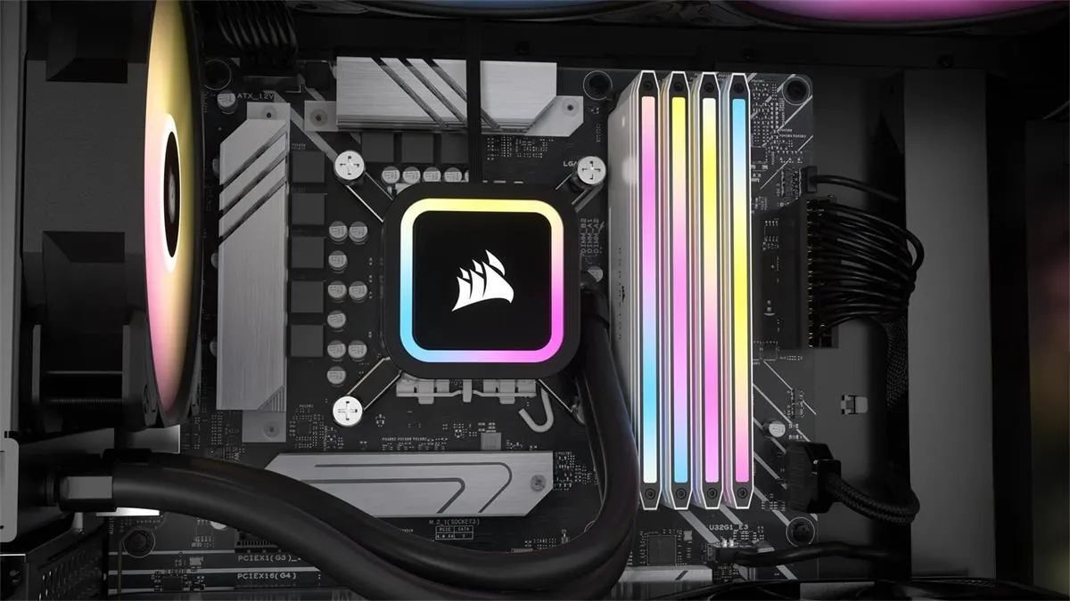 Оперативная память Corsair Dominator Titanium 64 GB 2 x 32 DDR5 6600 Mhz (CMP64GX5M2X6600C32W)
