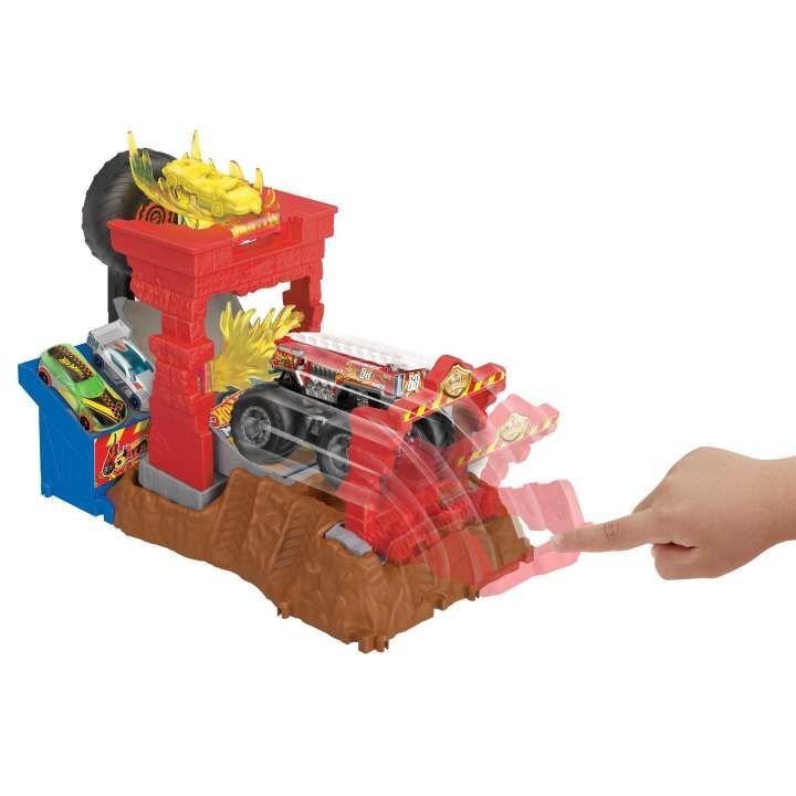 Игровой набор Hot Wheels Monster Trucks Arena Smashers 5 Alert Огненный снос HNB90
