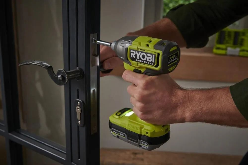 Дрель-шуруповерт Ryobi RID18BL0 без АКБ и ЗУ