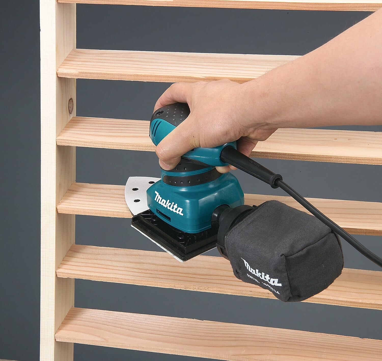 Орбитальная шлифмашинка Makita BO4565J