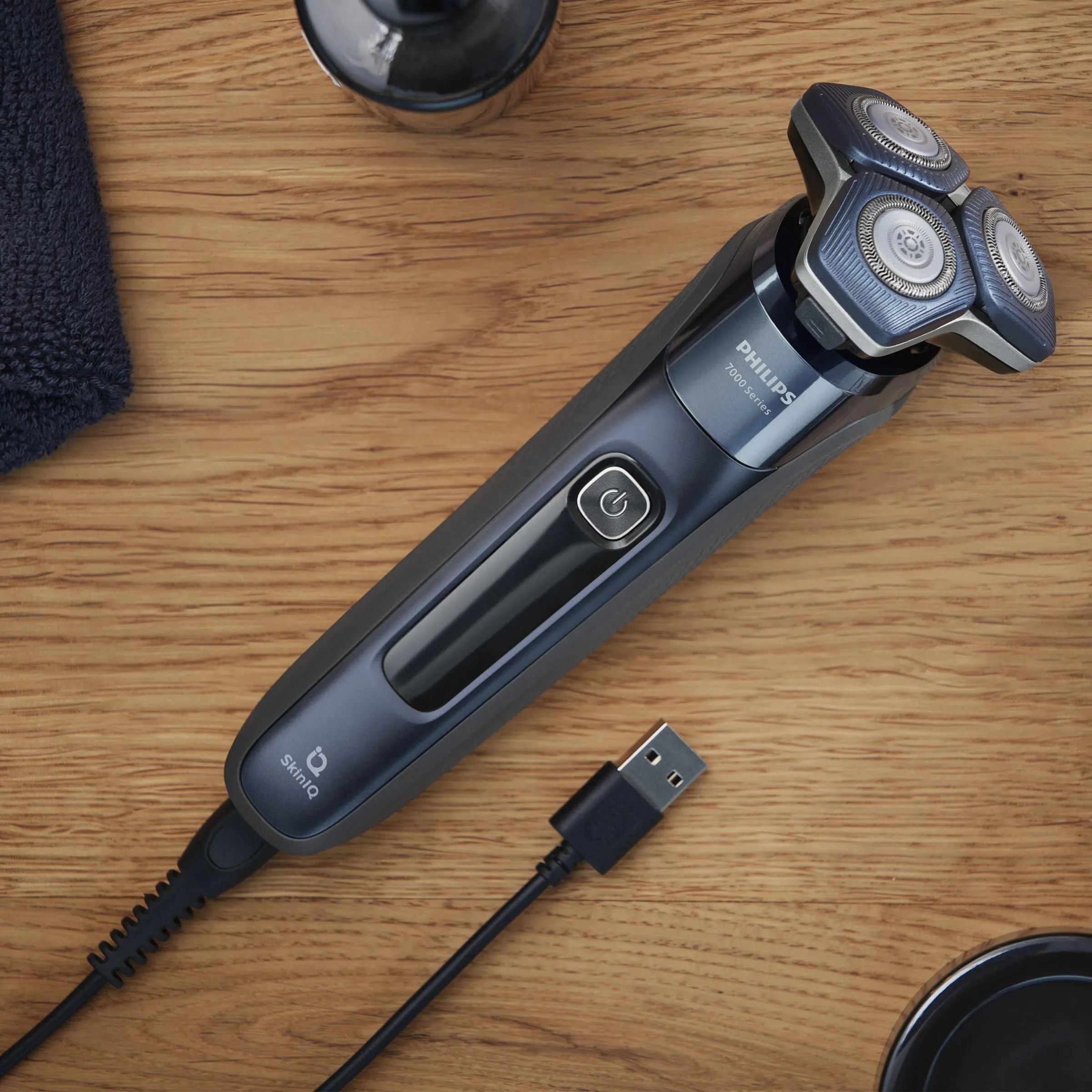 Бритва PHILIPS Series 7000 SkinIQ S7885/50