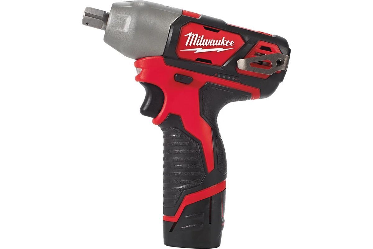 Гайковёрт Milwaukee M12 BIW12-202C 12.0 Ah и ЗУ 4933447133