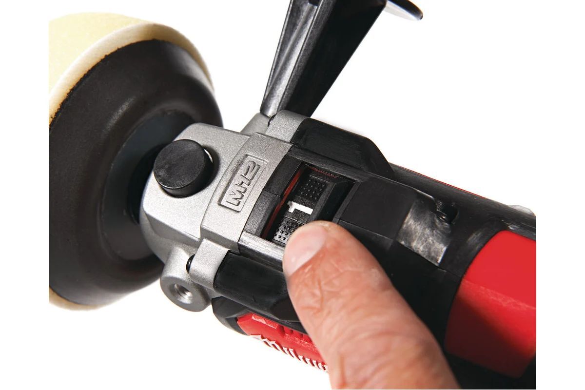 Полировальная машинка Milwaukee M12 BPS-421X 12,0 Ah 1х4,0 Ah и ЗУ и кейс 4933447799