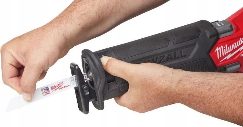 Сабельная пила Milwaukee M18 FSZ-0X без акб и ЗУ в кейсе 4933478293
