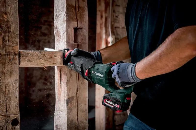 Пила сабельная аккумуляторная Metabo SSEP 18 LT 601616840 в кейсе metaBOX без акб и зу