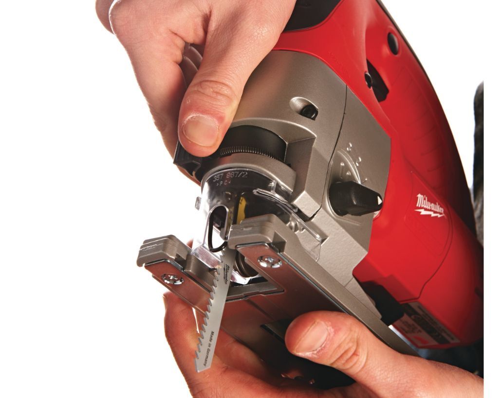 Лобзик Milwaukee JSPE 135 TX проводной 4933381230