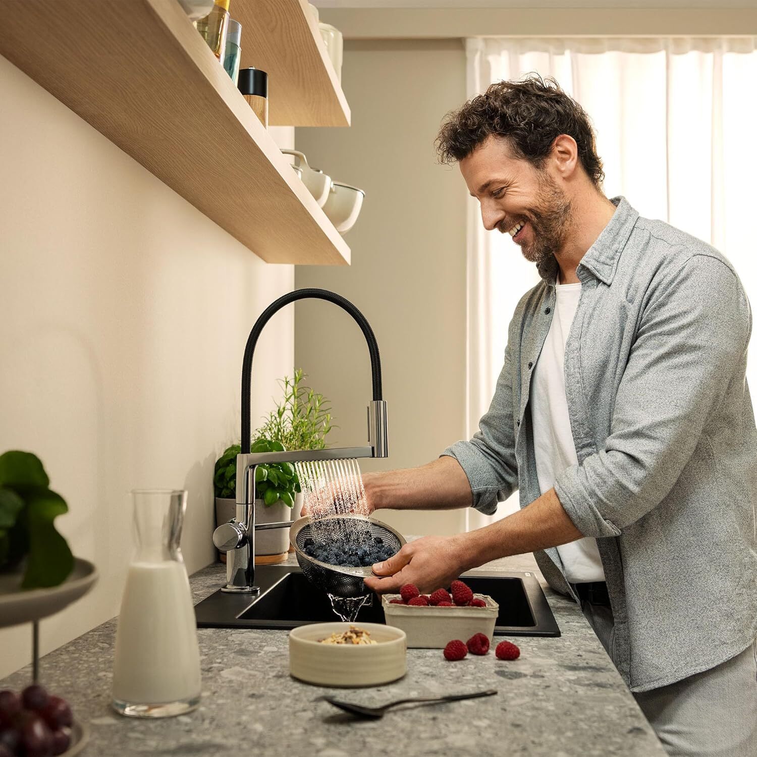 Смеситель для кухни Hansgrohe Talis Select M54 72861000 Черный