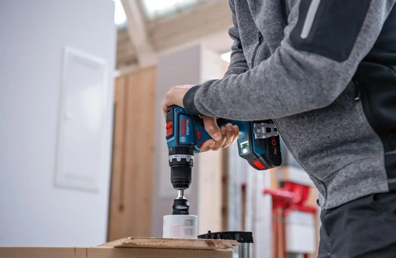 Аккумуляторная ударная дрель Bosch GSB 18V-90 C Professional (06019K6102)
